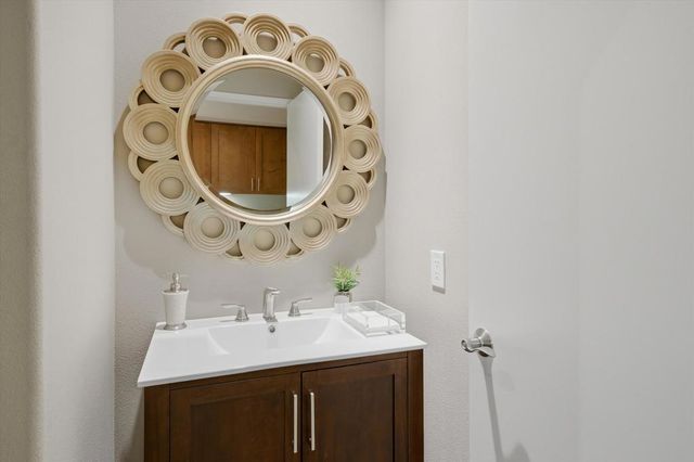 187 Kavenish Drive, Rancho Mirage, CA 92270