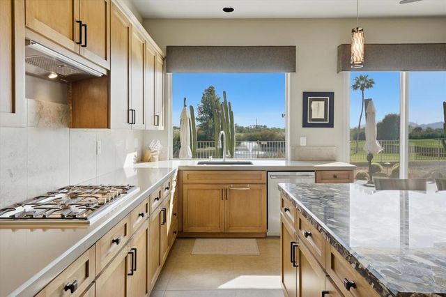 187 Kavenish Drive, Rancho Mirage, CA 92270