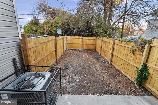 323 S STRICKER ST, Baltimore, MD 21223
