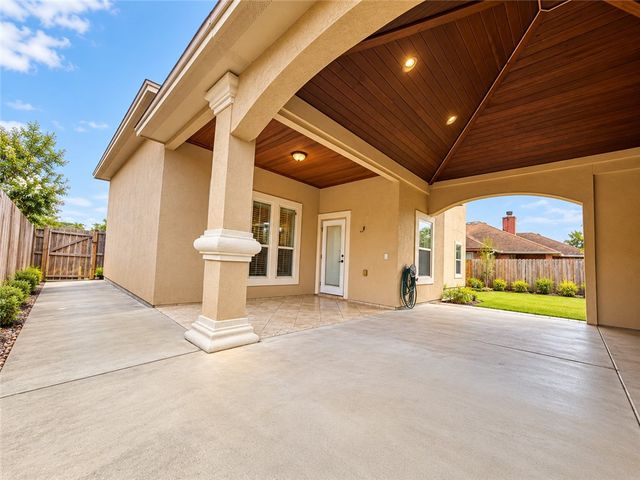 4230 Adrianna Dr, Corpus Christi, TX 78413