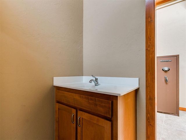 6400 NW 178th Street, Edmond, OK 73012