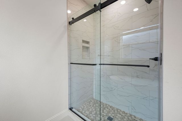 7833 Scenic Valley Avenue, Springdale, AR 72762