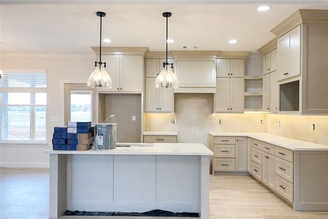 7833 Scenic Valley Avenue, Springdale, AR 72762