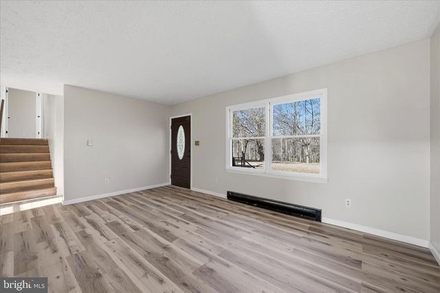 2280 PINE GROVE RD, Berkeley Springs, WV 25411