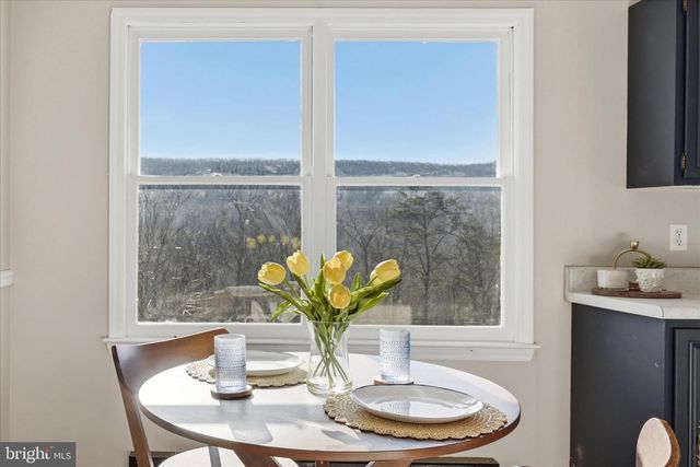 2280 PINE GROVE RD, Berkeley Springs, WV 25411