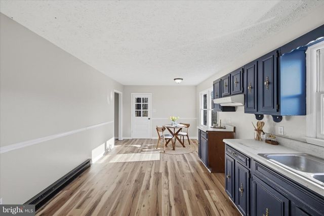 2280 PINE GROVE RD, Berkeley Springs, WV 25411