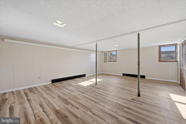 2280 PINE GROVE RD, Berkeley Springs, WV 25411