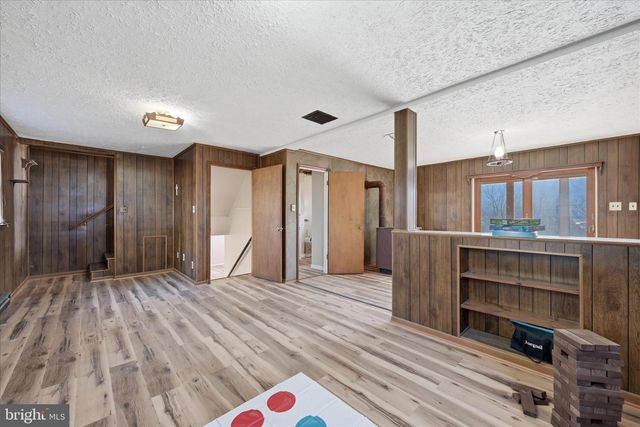 2280 PINE GROVE RD, Berkeley Springs, WV 25411