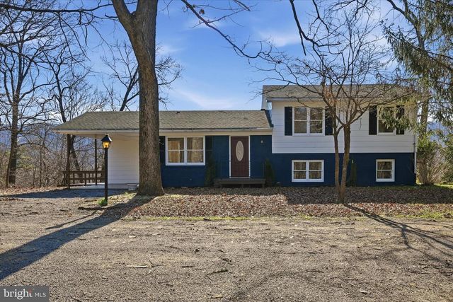 2280 PINE GROVE RD, Berkeley Springs, WV 25411