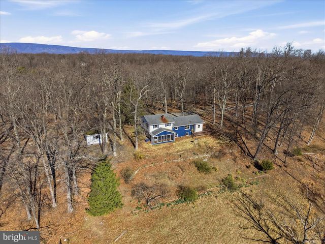 2280 PINE GROVE RD, Berkeley Springs, WV 25411