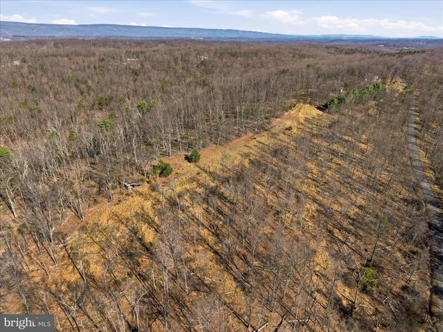 2280 PINE GROVE RD, Berkeley Springs, WV 25411