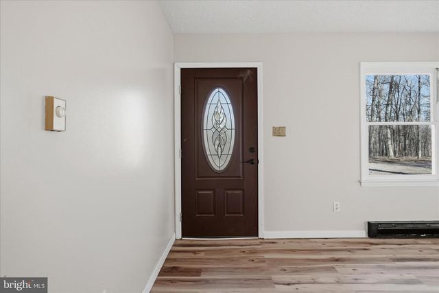 2280 PINE GROVE RD, Berkeley Springs, WV 25411