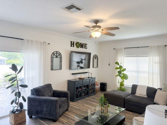 389 LAKEPARK TRAIL, Oviedo, FL 32765