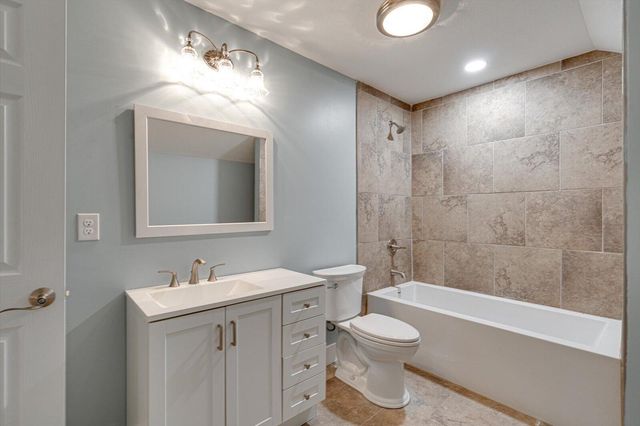 2000 Fredonia, Dunlap, TN 37327