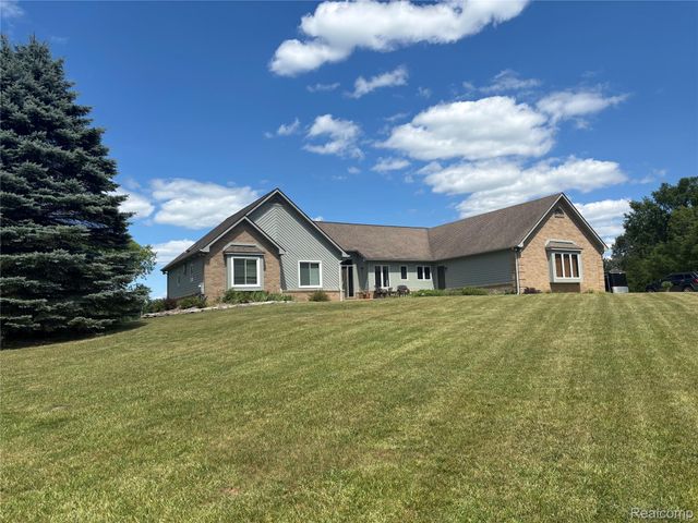 725 S Sashabaw Road, Brandon Charter Township, MI 48462