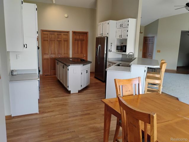 725 S Sashabaw Road, Brandon Charter Township, MI 48462