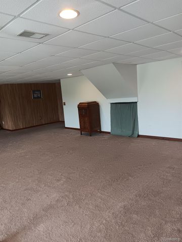 725 S Sashabaw Road, Brandon Charter Township, MI 48462