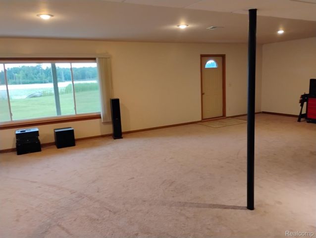 725 S Sashabaw Road, Brandon Charter Township, MI 48462