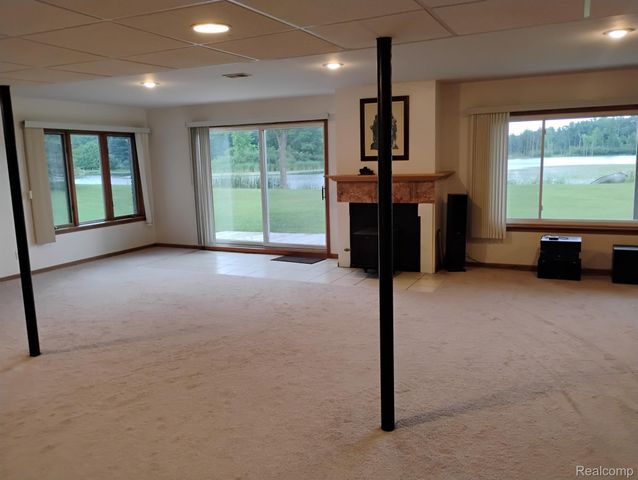 725 S Sashabaw Road, Brandon Charter Township, MI 48462