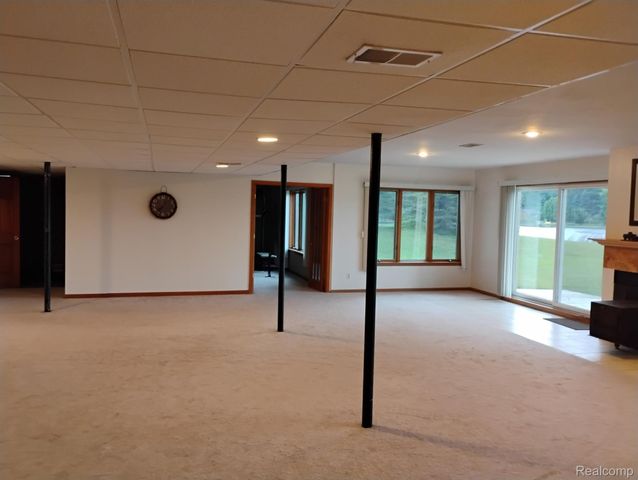 725 S Sashabaw Road, Brandon Charter Township, MI 48462