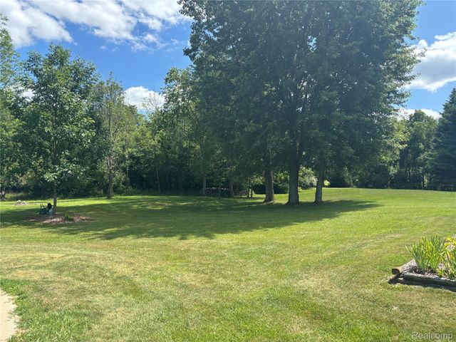 725 S Sashabaw Road, Brandon Charter Township, MI 48462