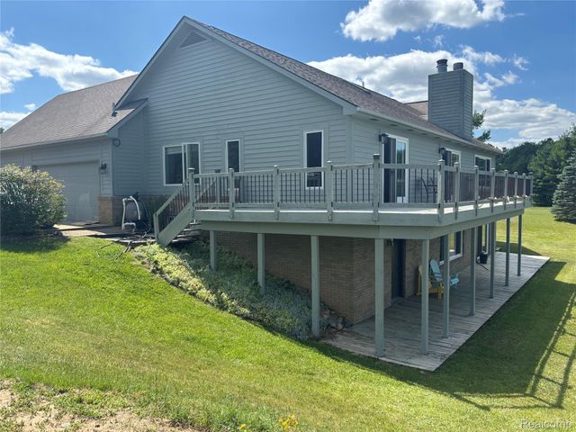 725 S Sashabaw Road, Brandon Charter Township, MI 48462