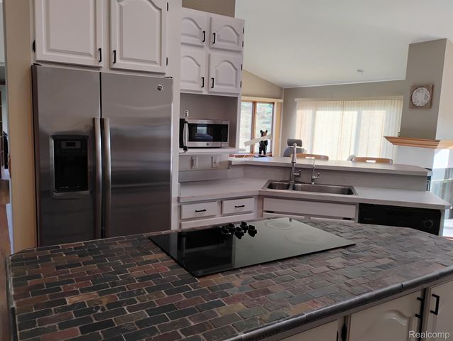 725 S Sashabaw Road, Brandon Charter Township, MI 48462