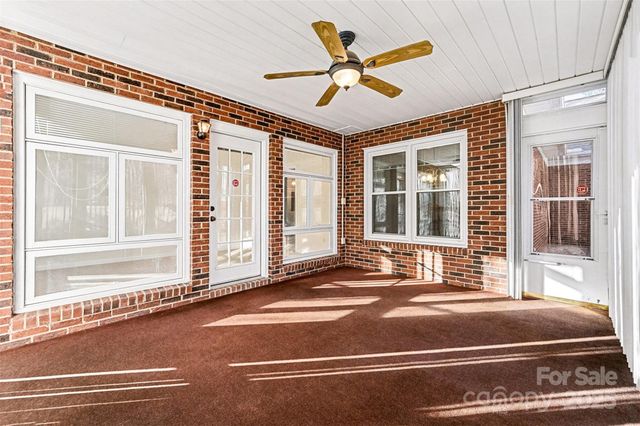 1915 Millbrook Lane, Matthews, NC 28104