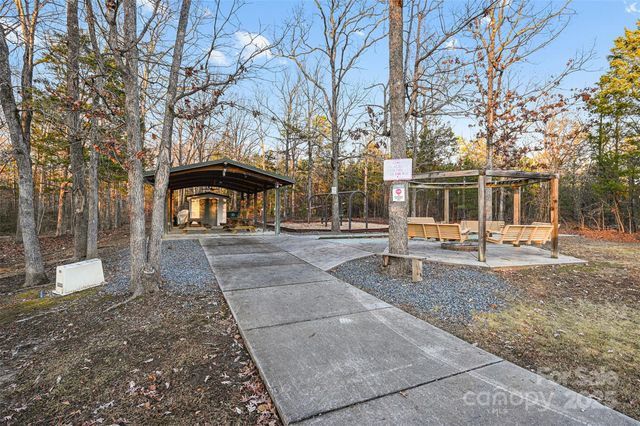 1915 Millbrook Lane, Matthews, NC 28104