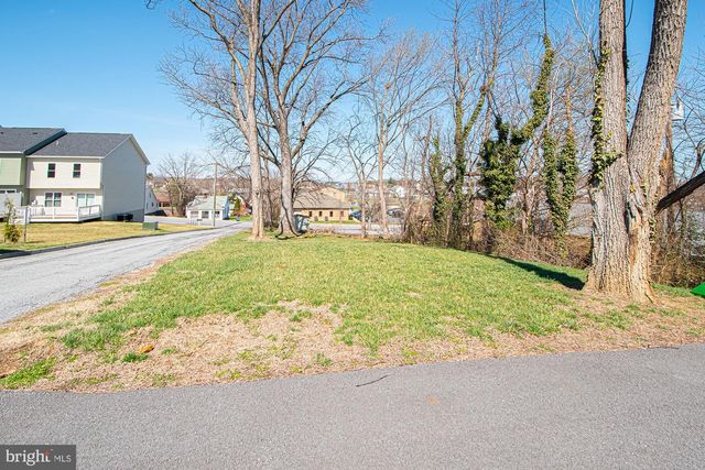 303 W 10TH ST, Front Royal, VA 22630