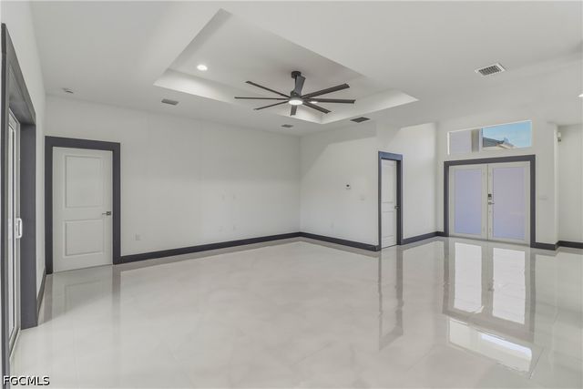 442 Mercedes CT, Lehigh Acres, FL 33972