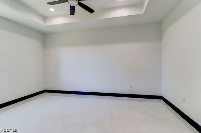 442 Mercedes CT, Lehigh Acres, FL 33972