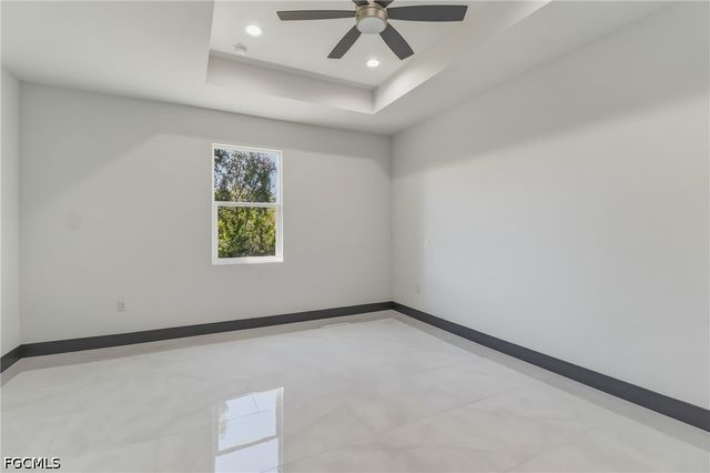 442 Mercedes CT, Lehigh Acres, FL 33972