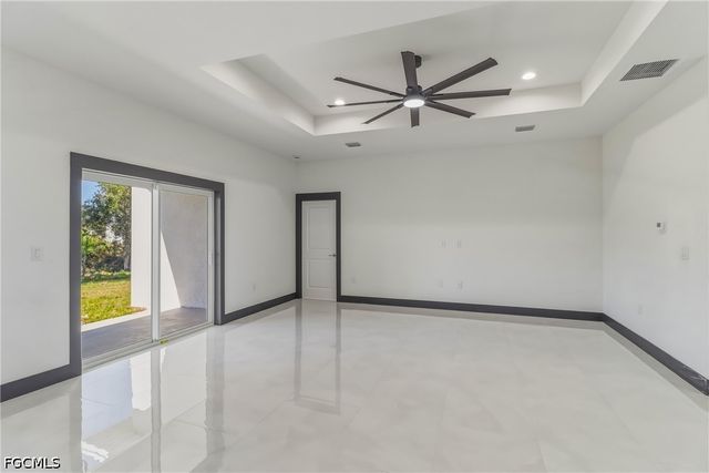 442 Mercedes CT, Lehigh Acres, FL 33972