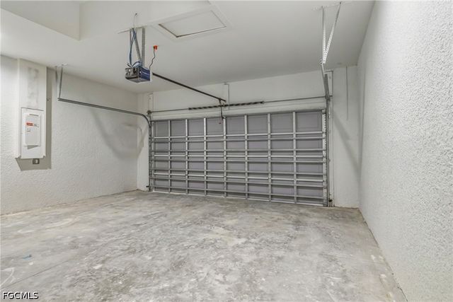 442 Mercedes CT, Lehigh Acres, FL 33972