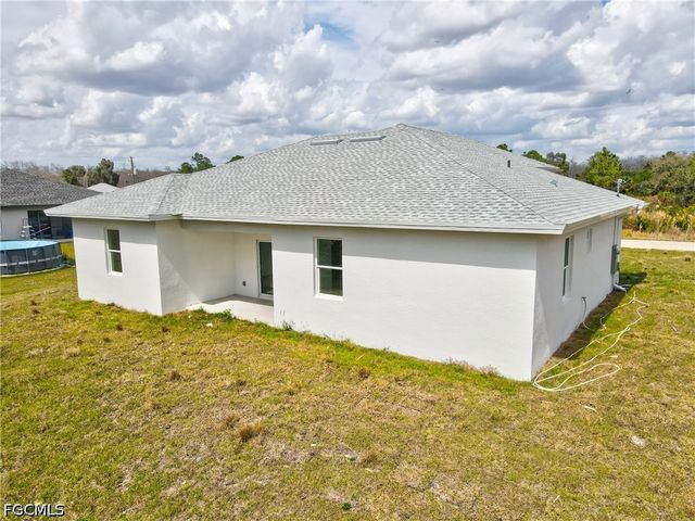 442 Mercedes CT, Lehigh Acres, FL 33972