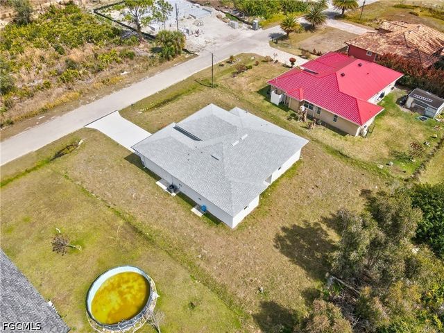 442 Mercedes CT, Lehigh Acres, FL 33972