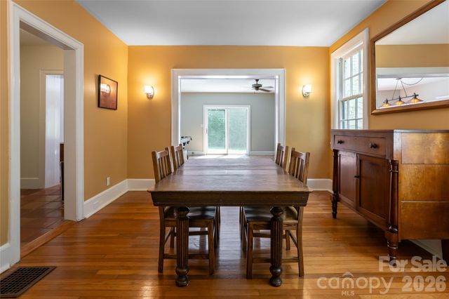 20 Buena Vista Road, Asheville, NC 28803