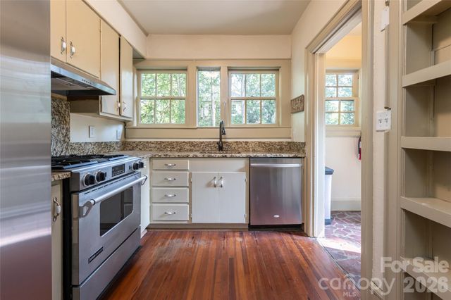 20 Buena Vista Road, Asheville, NC 28803