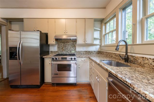 20 Buena Vista Road, Asheville, NC 28803