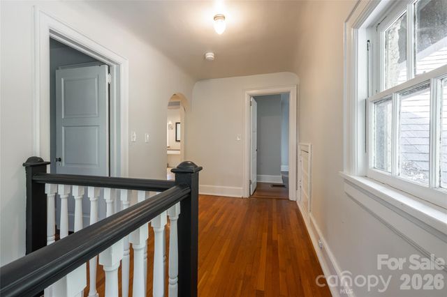 20 Buena Vista Road, Asheville, NC 28803