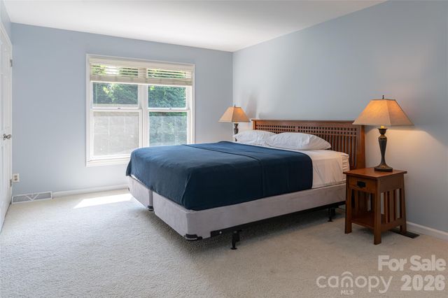 20 Buena Vista Road, Asheville, NC 28803