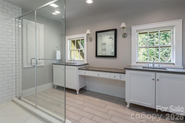 20 Buena Vista Road, Asheville, NC 28803