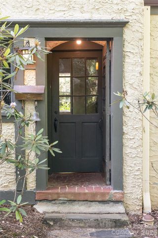 20 Buena Vista Road, Asheville, NC 28803