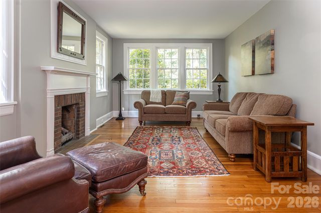 20 Buena Vista Road, Asheville, NC 28803