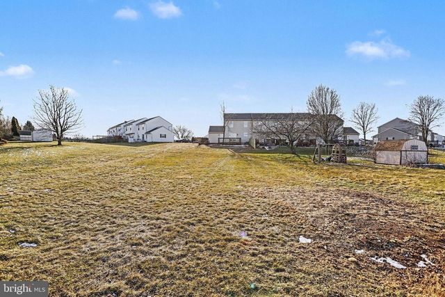 107 CHELMSFORD DR, Marietta, PA 17547