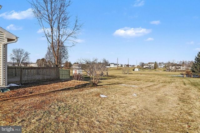 107 CHELMSFORD DR, Marietta, PA 17547