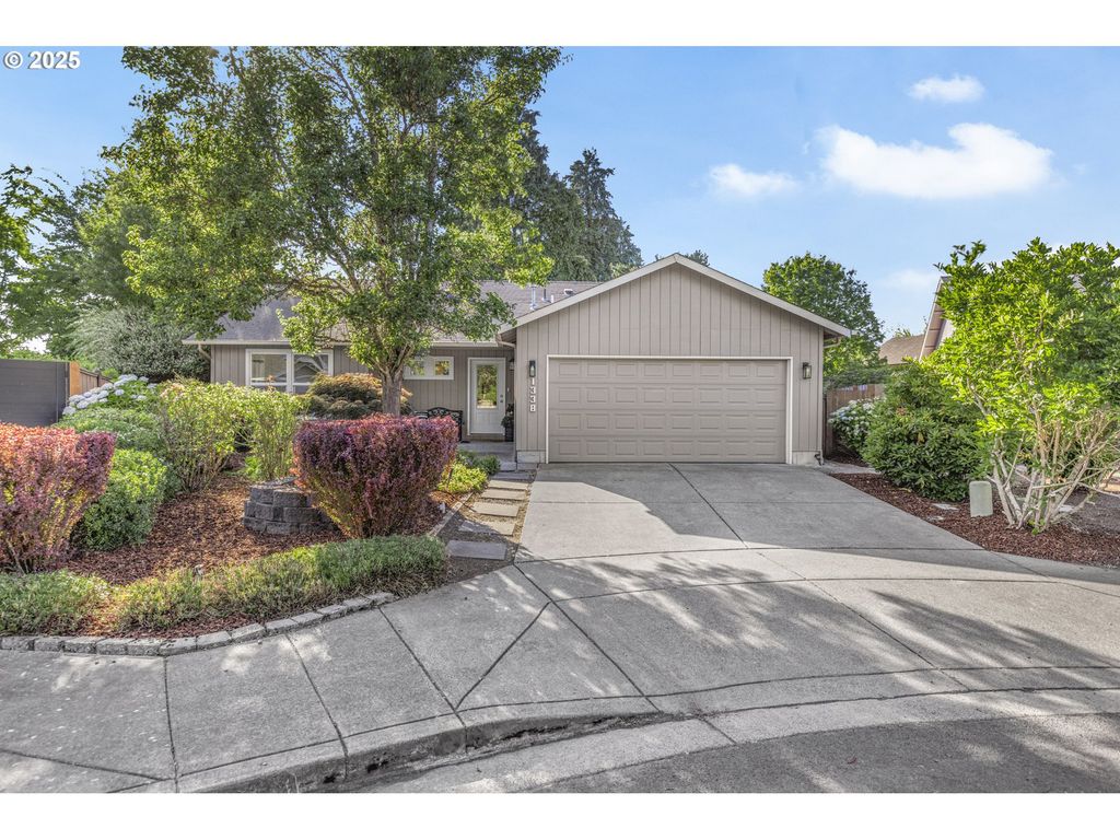 1338 MANZANA St, Eugene, OR 97404