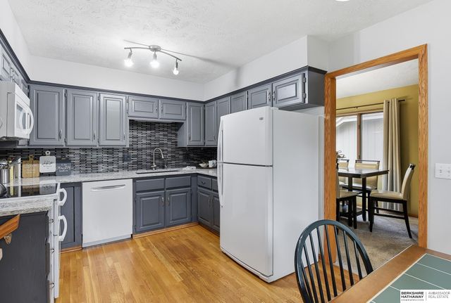 15020 Dorcas Circle, Omaha, NE 68144