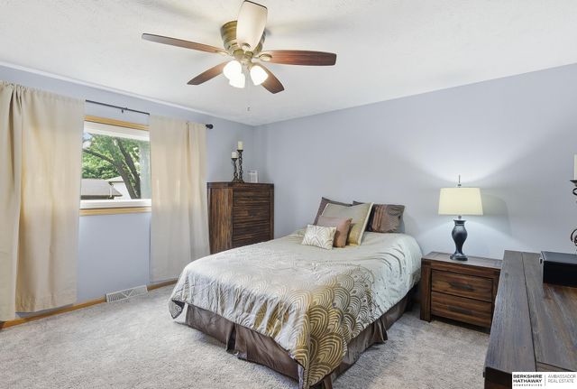 15020 Dorcas Circle, Omaha, NE 68144